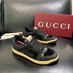 Gucci Women's Sneakers in Black and Tan